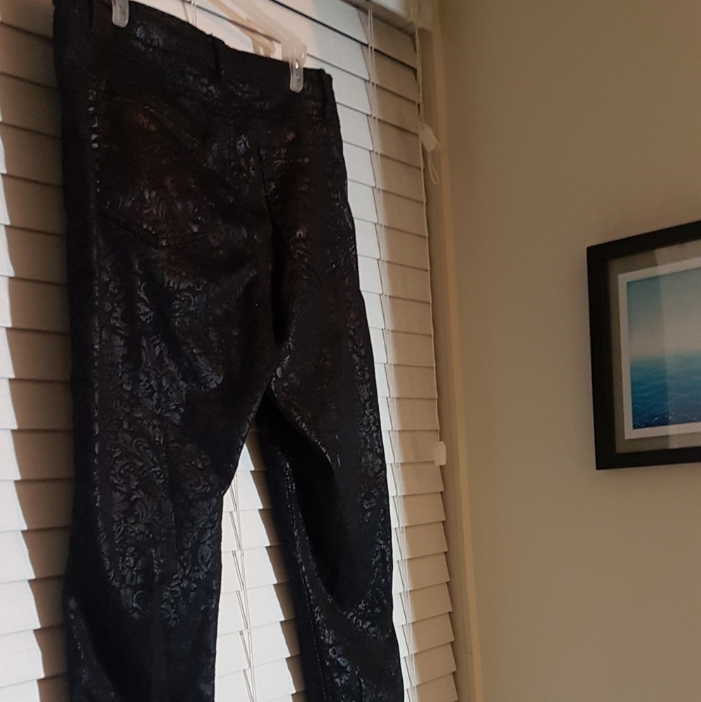 Size 12 Urban Life damask-printed skinny jeggings